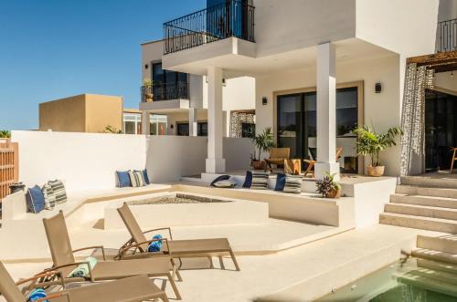 Casa Gallo, Heated Pool, Exclusive Beach & Great Location