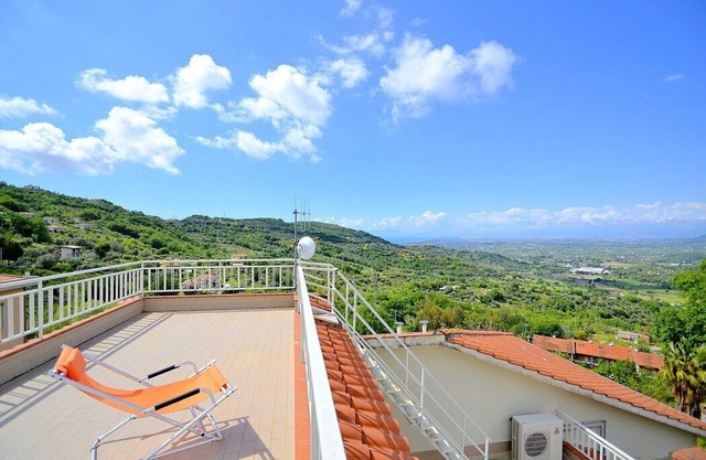 Casa Imma A: A welcoming apartment situated in a quiet location, a few minutes from the town center, with Free WI-FI.