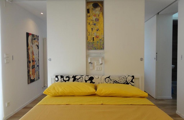 CASA KLIMT vicinissima al mare parcheggio privato gratuito se disponibile