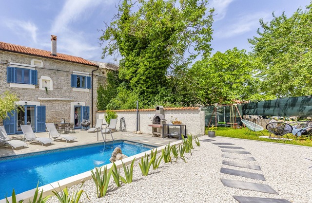 Casa Leona Istriana, stylishly renovated stone house with historical charm