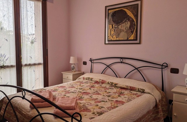 Casa Lilla apartment in the city center with large terrace and free parking space