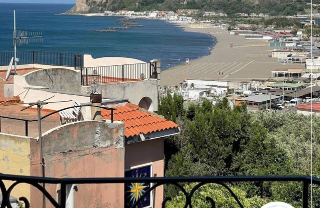 Casa Lomé a Capo Miseno. Paradiso Vista Mare