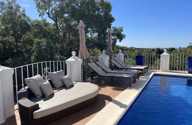 Casa Lorna, Elviria, Marbella: 3-4 Bedroom Villa, sleeps 6-8, Pool, Sea Views