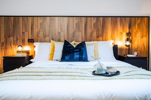 Casa Luce - bright, stylish and central