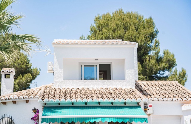 Casa Maria Top floor Studio Apartment with pool