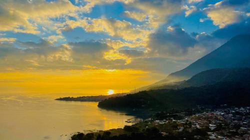 Casa Mendoza Santiago Atitlan