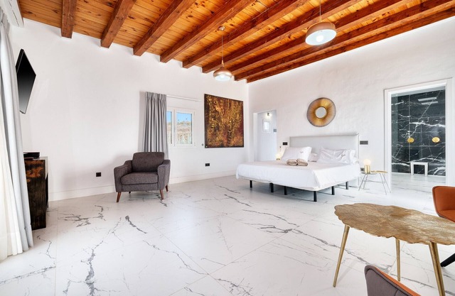 Casa Serena 10, Suite 6