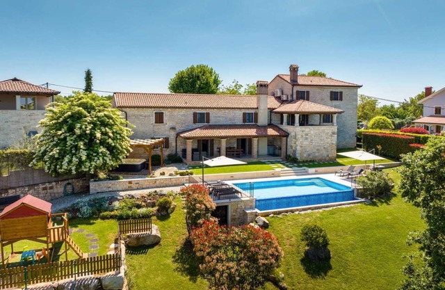 Casa Serena – Your Istrian Paradise with Pool, Jacuzzi & Playground