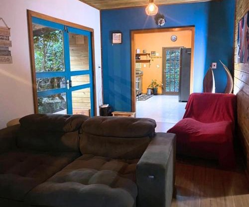 Casa simples na mata e pé na areia