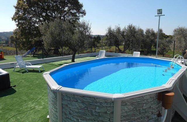 Casa Viola B: A welcoming apartment surrounded by the greenery, with Free WI-FI.