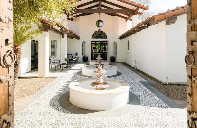 Casablanca Gardens by LuxeKey | Moroccan Estate w/Pool & Pickleball