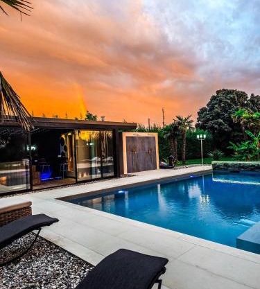CasaKadd002LuxuryHeated Pool Garden Patio Barbeque