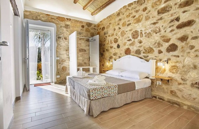 Casale Sammartano by L.A.Apartments - Appartamenti Rosa e Jessica