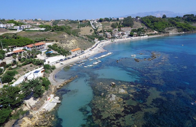 Case Vacanza Renella 3 Beds Balcony, Wifi, Self-catering, 200mt From the sea