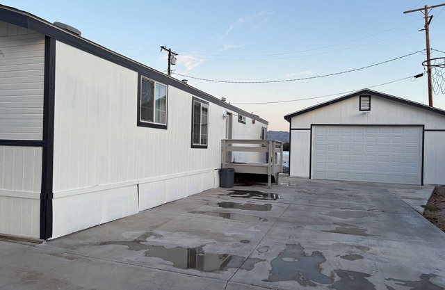 casino river house family, friendly minutes from boat launch, casino and stores