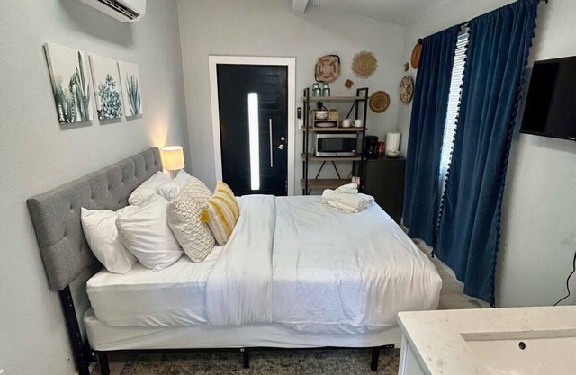 Casita -Mins to Downtown! Serene at Santa Monica