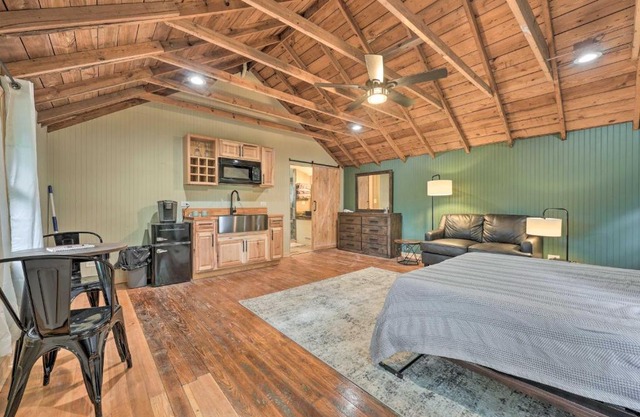 Cassopolis The Cabin Retreat Lake Access!