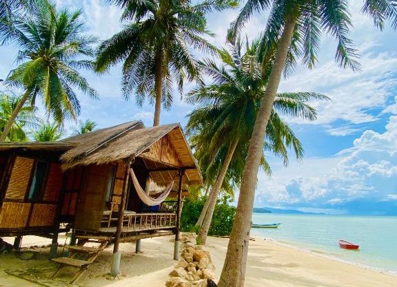 Castaway Beach Bungalows