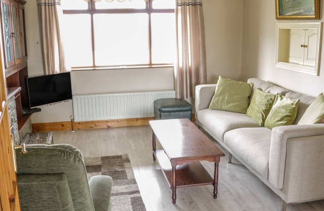 CASTLE VIEW, family friendly in Oughterard, County Galway