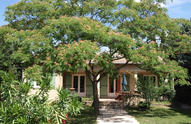 Caumont Sur Durance: houses /villas - 7 rooms - 6/8 persons