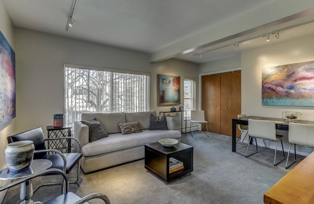 CD2 Central artist's loft