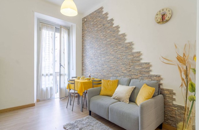 Cenisia neighborhood! Bright Sunflower Mini Flat x3