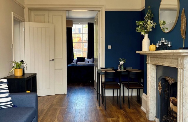 Central 2bed En-suite Apartment with Free Parking Leamington Spa
