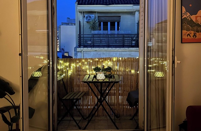 Central and blight flat with balconies