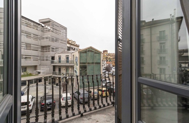 Central Apt a few steps from Mercato Centrale!
