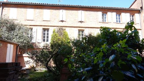 Central, charming and peaceful