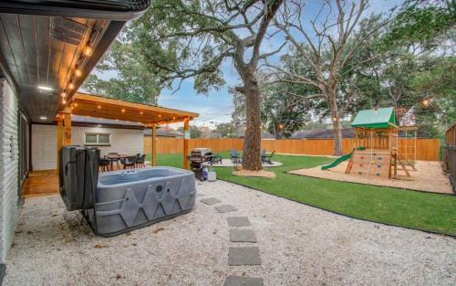 Central Convenience x Modern Luxury - Heart of Houston