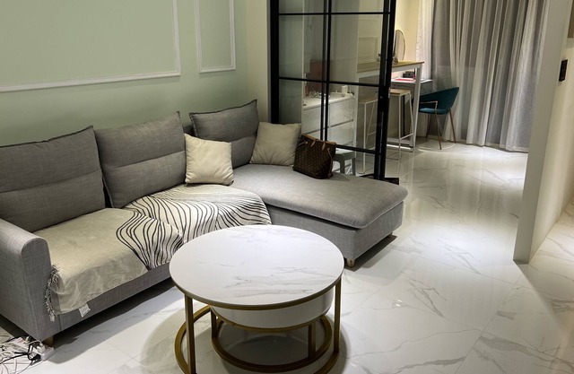 Central location! XinYi area, Entire 3 rooms apartment!