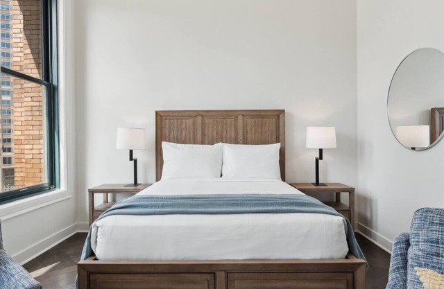 Central Pittsburgh Stay | Chef-Ready Kitchen | Walk to Andy Warhol Museum