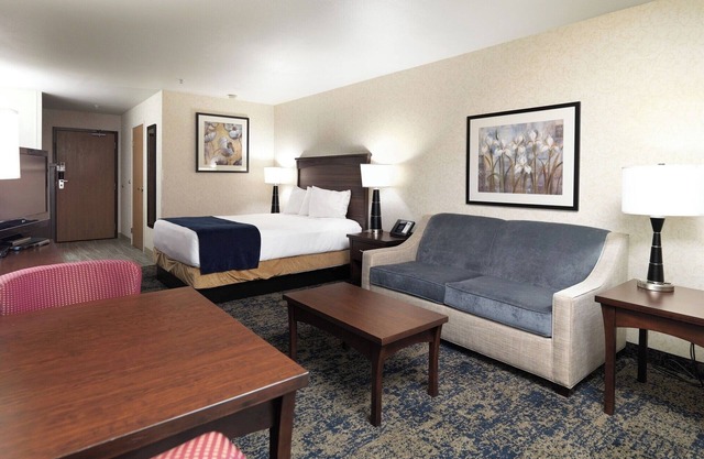 Central Salt Lake Hotel | Near Temple Square, Family Fun & Free Airport Shuttle