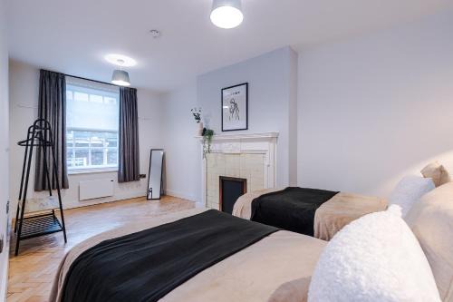 Central York Penthouse With Private Roof Terrace