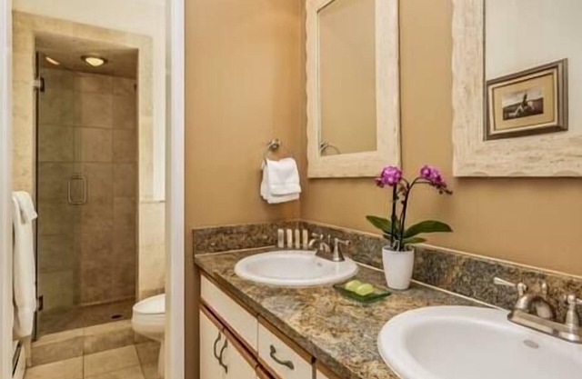Centrally Located Condo, By The Little Nell, Pool!