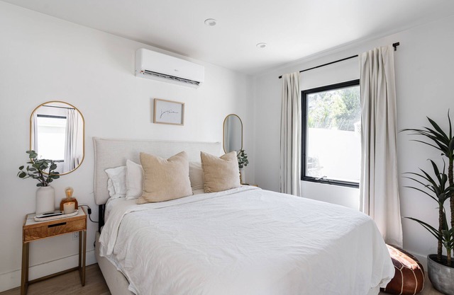 Centrally Located Guest House with Private Patio