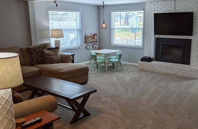 Centrally Located, Sarasota Home Close To Amish Community