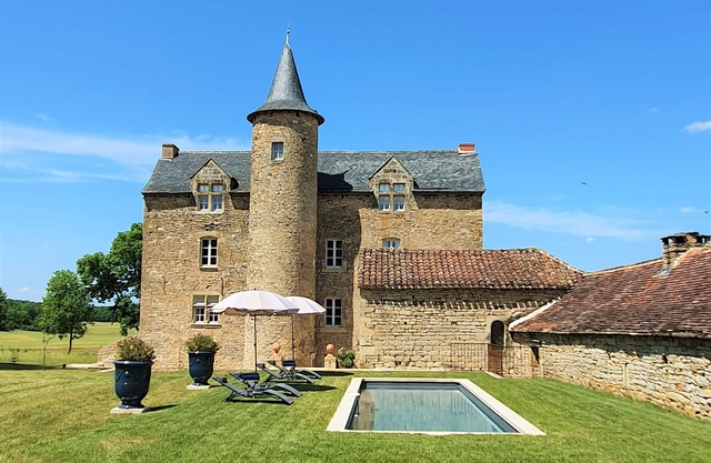 Château 12 Pers. Avec Piscine - Charme, Confort et Calme