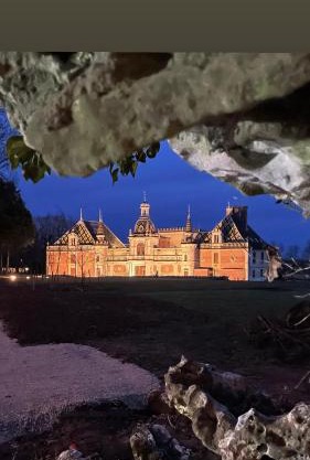 Château de Chevigny-en-Valière avec sa suite et ses deux chambres séparées, proche de Beaune et des villages viticoles