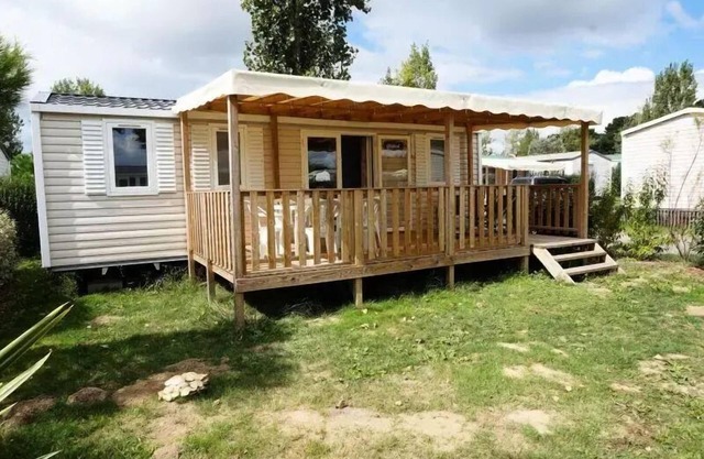 Chadotel Le Domaine de Beaulieu * - C- Baltic mobile home - 3 bedrooms 6 to 8 people - 6 people. included in the price