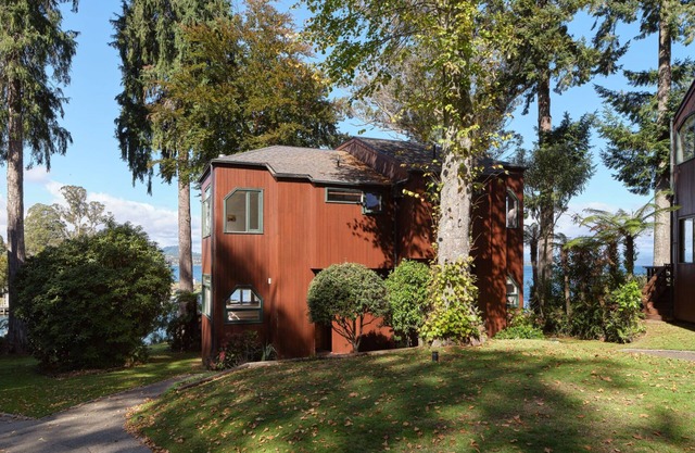 Chalet 3, The Retreat - located within a private lakefront estate