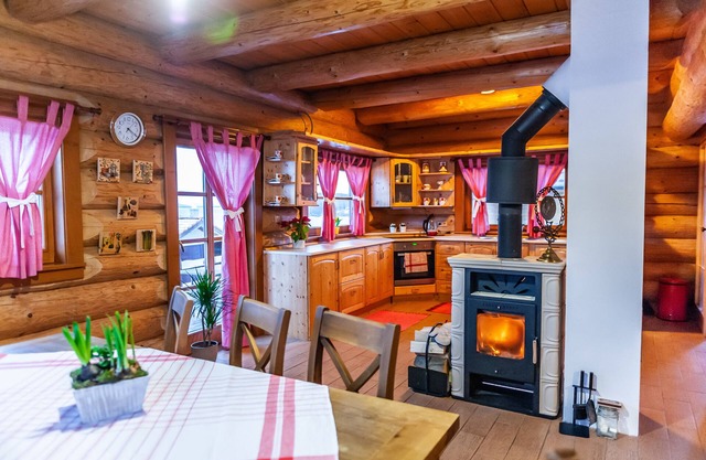 Chalet Close To Beach Of Liptovska Mara Water Dam