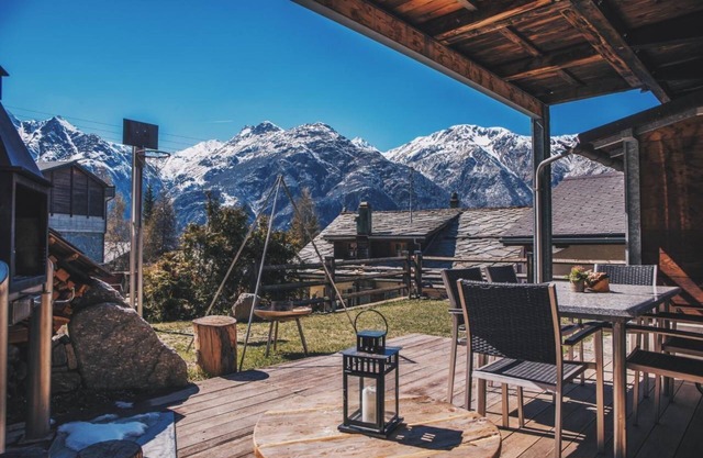 Chalet "Dunys" with a view of the mountains