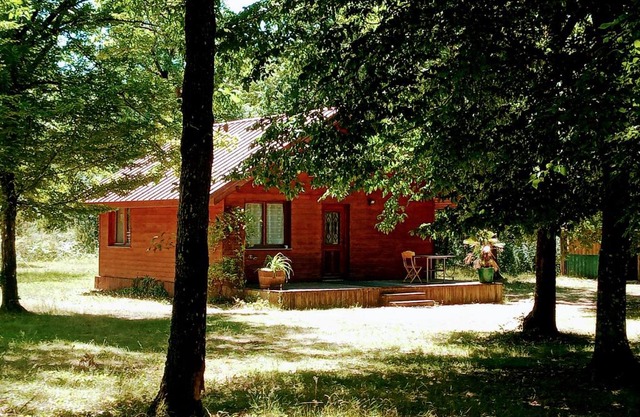 Chalet en forêt, brame du cerf
