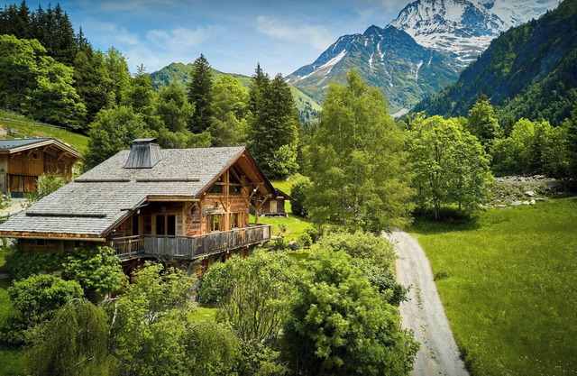 Chalet La Chandelle - stay for 12 with Nordic bath - OVO Network