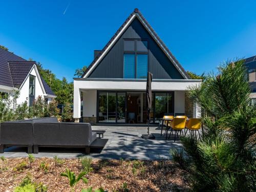 Chalet in Texel near Forest & Beach