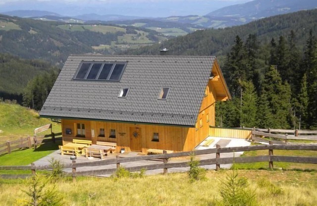 Chalet "Karnerhütte" with whirlpool