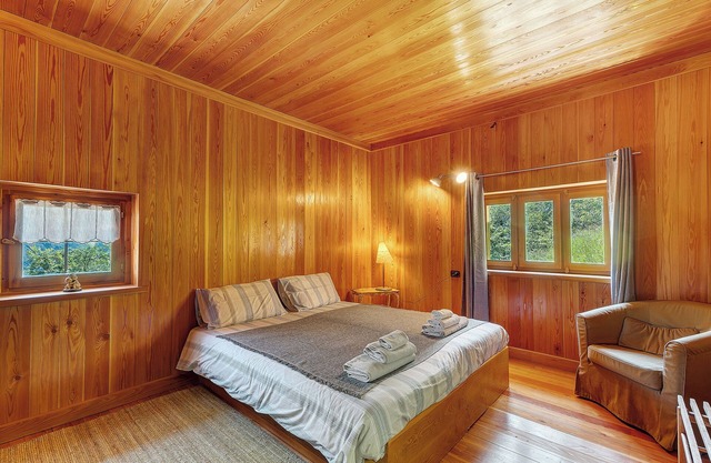 Chalet 'La Libellula' with Mountain View and Shared Terrace