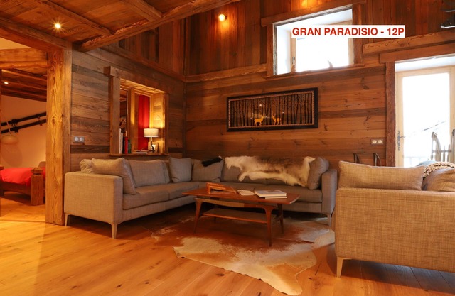 CHALET LUXE ET CHARME, 4* BELLA ALPINA, 12P, 150m2, 200 years old